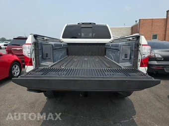 2018 Nissan TITAN XD PRO-4X Crew Cab Medium Bed – miniatura 13
