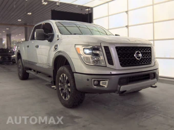 2018 Nissan TITAN XD PRO-4X Crew Cab Medium Bed - miniatura 3