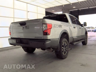 2018 Nissan TITAN XD PRO-4X Crew Cab Medium Bed - miniatura 4