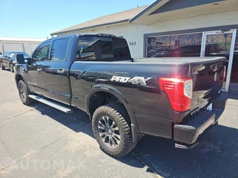 2018 Nissan TITAN XD PRO-4X Crew Cab Medium Bed - miniatura 2