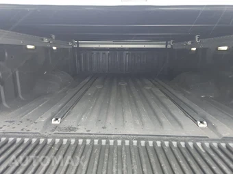 2018 Nissan TITAN XD PRO-4X Crew Cab Medium Bed – miniatura 17
