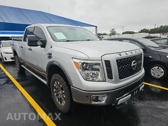 2018 Nissan TITAN XD PRO-4X Crew Cab Medium Bed – miniatura 3