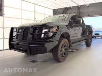 2018 Nissan TITAN XD SL Crew Cab Medium Bed
