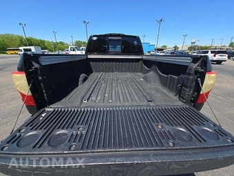 2018 Nissan TITAN XD SL Crew Cab Medium Bed - miniatura 10