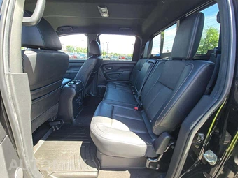 2018 Nissan TITAN XD SL Crew Cab Medium Bed - miniatura 9