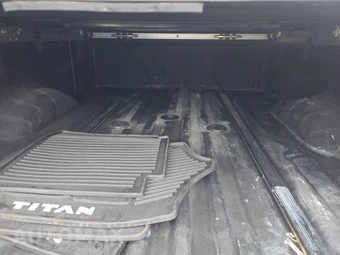 2018 Nissan TITAN XD SL Crew Cab Medium Bed - miniatura 16