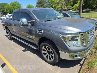 2018 Nissan TITAN XD SL Crew Cab Medium Bed - miniatura 4