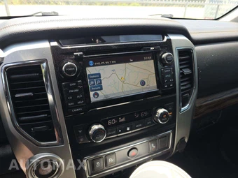 2018 Nissan TITAN XD SL Crew Cab Medium Bed - miniatura 9