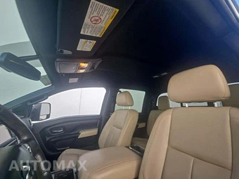2018 Nissan TITAN XD SL Crew Cab Medium Bed - miniatura 8