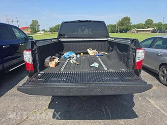 2018 Nissan TITAN XD SL Crew Cab Medium Bed - miniatura 14