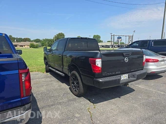 2018 Nissan TITAN XD SL Crew Cab Medium Bed - miniatura 2