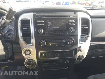 2018 Nissan TITAN XD SV Crew Cab Medium Bed - miniatura 11