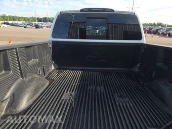 2018 Nissan TITAN XD SV Crew Cab Medium Bed - miniatura 16
