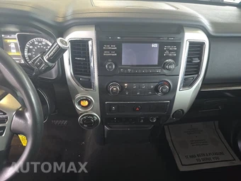 2018 Nissan TITAN XD SV Crew Cab Medium Bed - miniatura 11