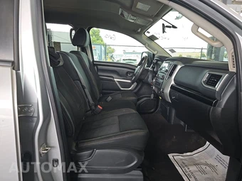 2018 Nissan TITAN XD SV Crew Cab Medium Bed - miniatura 8