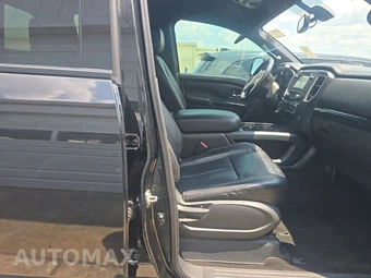 2018 Nissan TITAN XD SV Crew Cab Medium Bed - miniatura 8