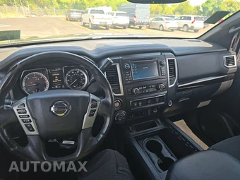 2018 Nissan TITAN XD SV Crew Cab Medium Bed - miniatura 11