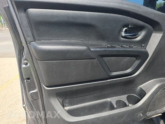 2018 Nissan TITAN XD SV Crew Cab Medium Bed - miniatura 9