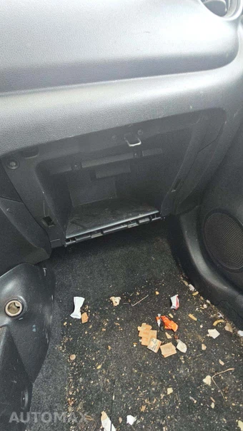 2018 Nissan Versa Sedan S - miniatura 26