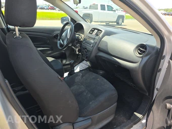 2018 Nissan Versa Sedan S - miniatura 8