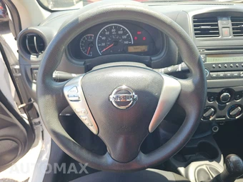 2018 Nissan Versa Sedan S – miniatura 10