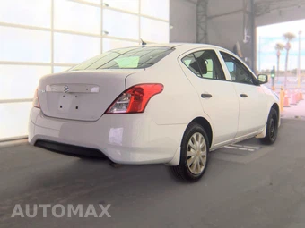 2018 Nissan Versa Sedan S – miniatura 4
