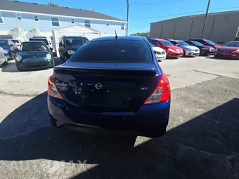 2018 Nissan Versa Sedan SV – miniatura 5