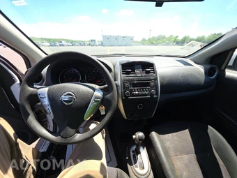 2018 Nissan Versa Sedan SV – miniatura 11