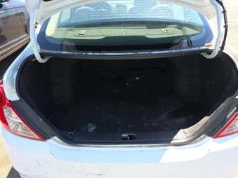 2018 Nissan Versa Sedan SV – miniatura 16