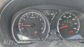 2018 Nissan Versa Sedan SV – miniatura 33