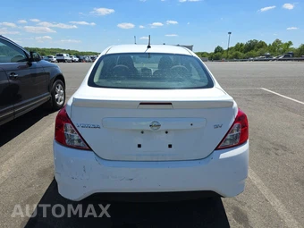 2018 Nissan Versa Sedan SV – miniatura 5