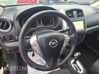 2018 Nissan Versa Sedan SV – miniatura 10