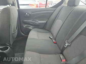 2018 Nissan Versa Sedan SV – miniatura 13