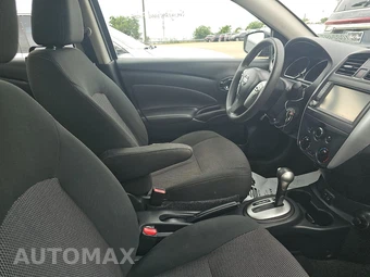 2018 Nissan Versa Sedan SV – miniatura 8