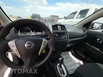 2018 Nissan Versa Sedan SV – miniatura 11