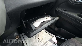 2018 Nissan Versa Sedan SV – miniatura 27