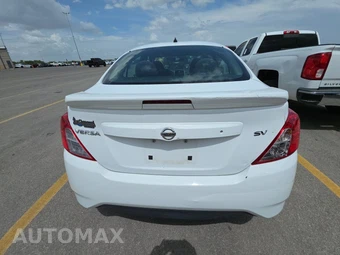 2018 Nissan Versa Sedan SV – miniatura 5