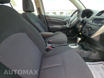 2018 Nissan Versa Sedan SV – miniatura 8