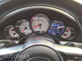2018 Porsche 911 Carrera – miniatura 9