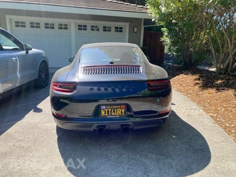 2018 Porsche 911 Carrera - miniatura 2