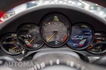 2018 Porsche 911 GT2 RS - miniatura 13