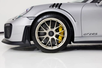 2018 Porsche 911 GT2 RS - miniatura 10
