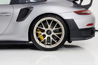 2018 Porsche 911 GT2 RS - miniatura 11