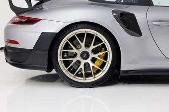 2018 Porsche 911 GT2 RS - miniatura 12