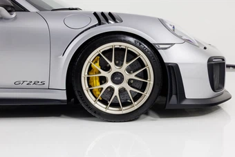 2018 Porsche 911 GT2 RS - miniatura 13