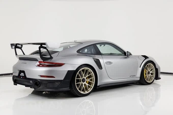 2018 Porsche 911 GT2 RS - miniatura 3