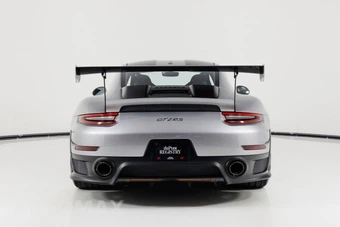 2018 Porsche 911 GT2 RS - miniatura 4