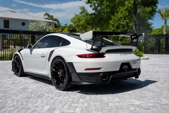 2018 Porsche 911 GT2 RS - miniatura 7