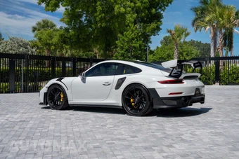 2018 Porsche 911 GT2 RS - miniatura 8
