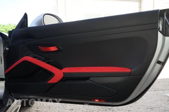 2018 Porsche 911 GT2 RS - miniatura 31